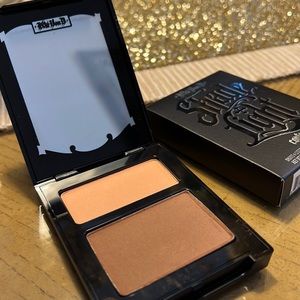 -Kat Von D. Shade + light Contour Duo. (Deep Duo).